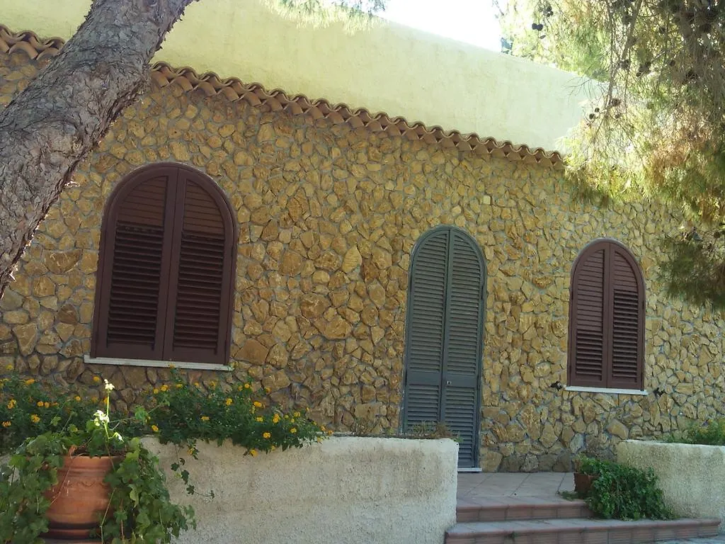 בית נופש מלון ברוקולי Casa Vacanze Baia Del Gambero